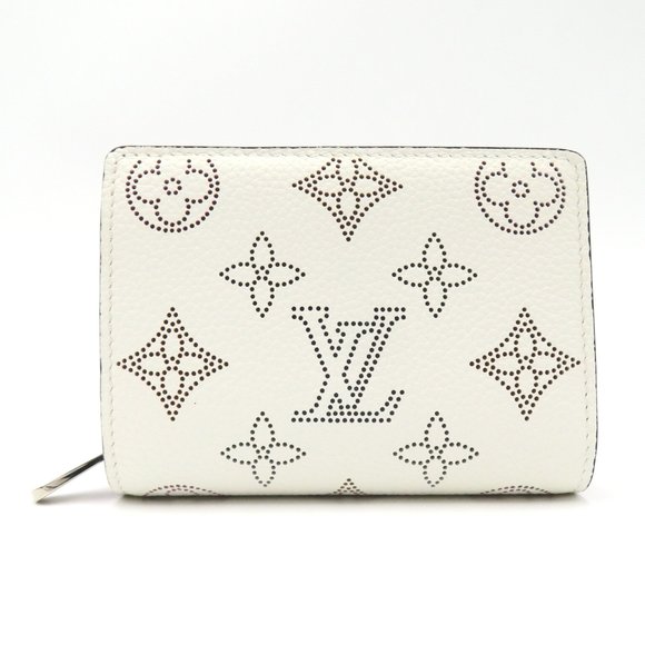 LOUIS VUITTON Accessories - LOUIS VUITTON Portefeiulle Claire White Pink Mahina leather M80554